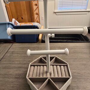 Richards Jewelry Holder Rack Adjustable Bracelets Rings Earrings Necklaces White